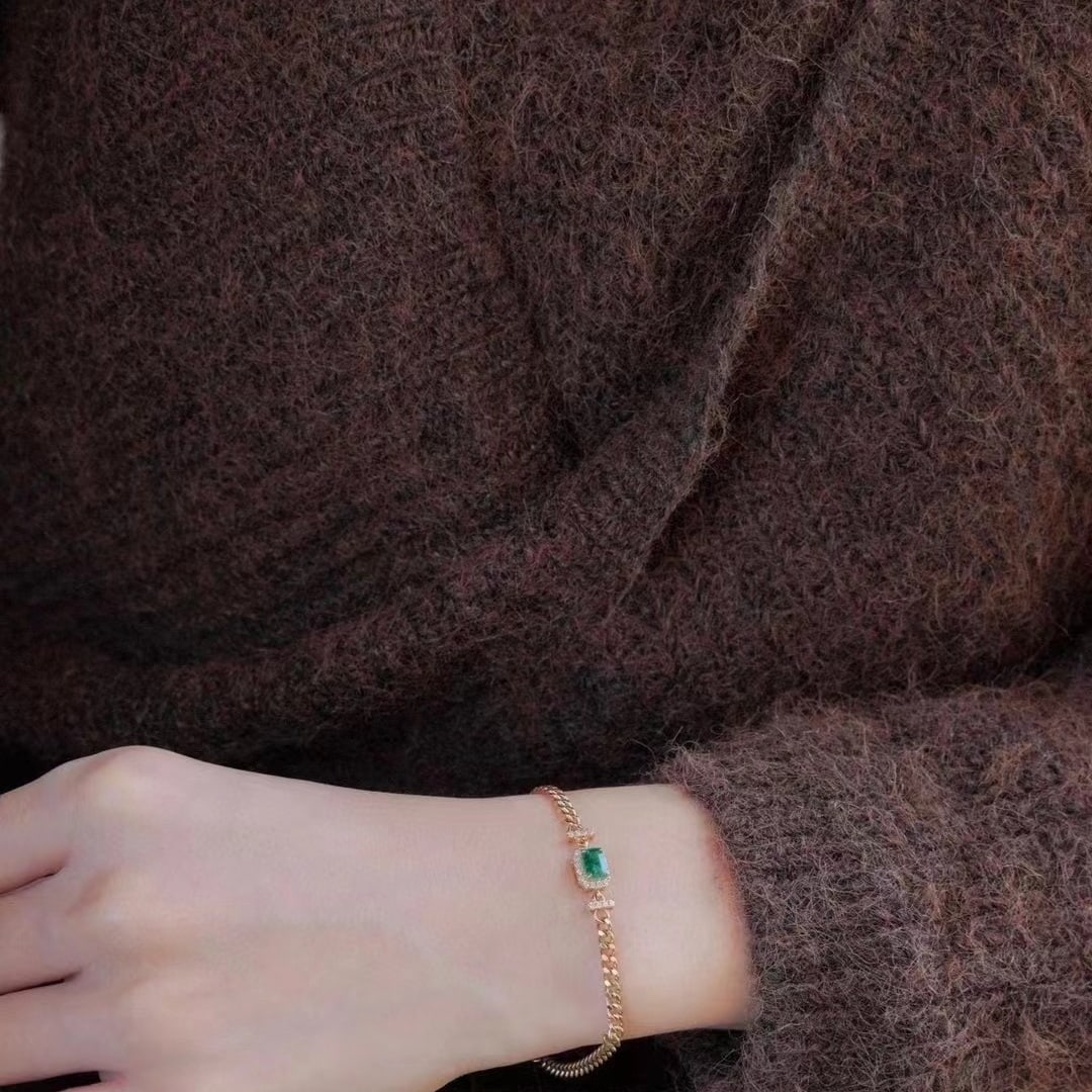 14k Gold 0.88 Ctw Vivid Green Natural Emerald & Diamond Bracelet - 2