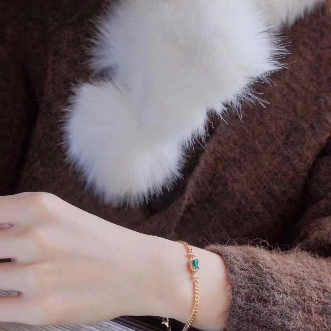 14k Gold 0.88 Ctw Vivid Green Natural Emerald & Diamond Bracelet - 4