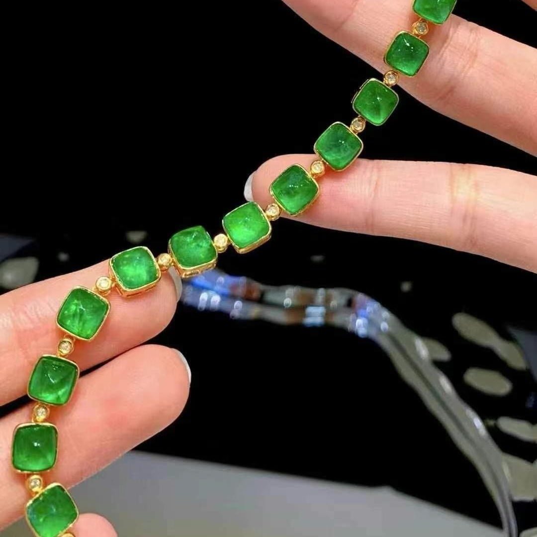 14k Gold 18.05 Ct Natural Emerald & Diamond Bracelet - 3