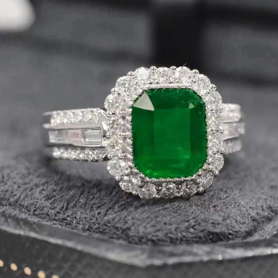 14k Gold 2.45 Ctw Vivid Green Natural Emerald & Diamond Ring - 5