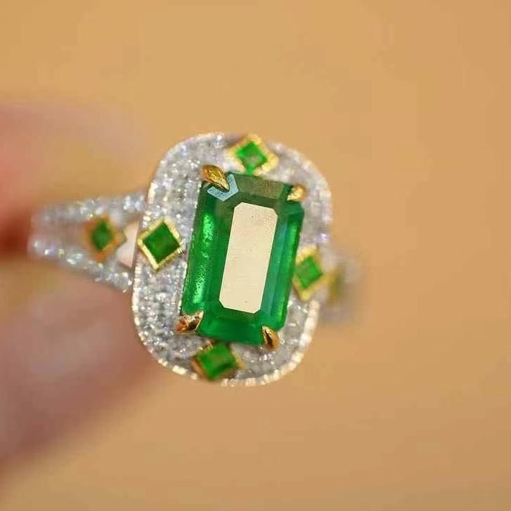 14k Gold 2.05 Ct Natural Emerald & Diamond Ring - 4