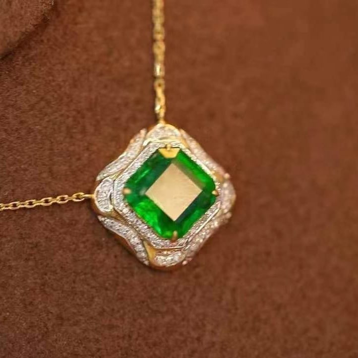 14k Gold 2.92 Ct Natural Emerald & Diamond Necklace (1 of 6)