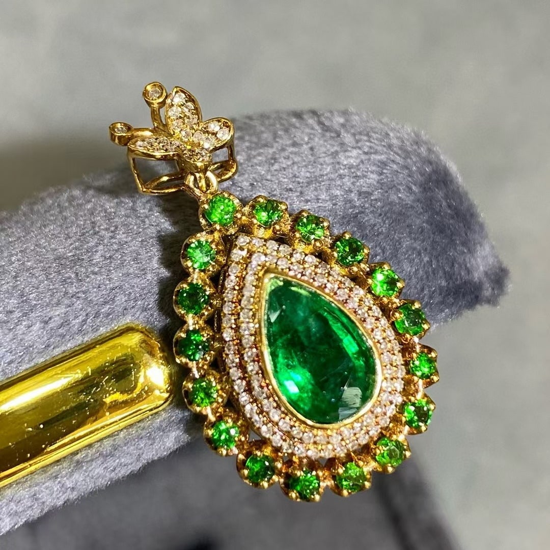 14k Gold 2.3 Ct Vivid Green Natural Emerald & Diamond Pendant( Without Chain ) (1 of 5)