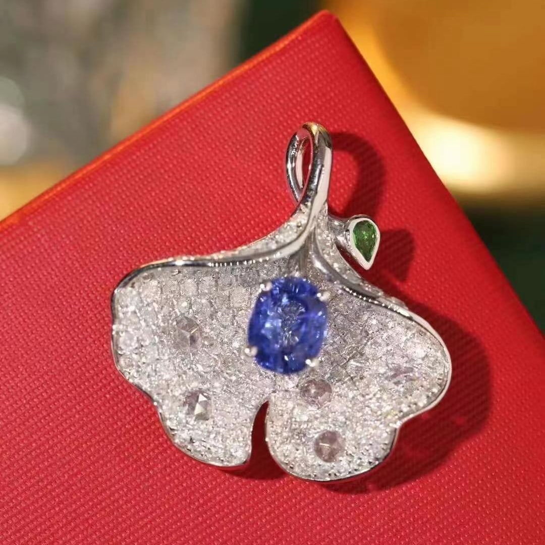 14k Gold 2.49 Ctw Natural Sapphire & Diamond Pendant( Without Chain ): Ref:230949097 // gold content:14k gold // main gemstone:sapphire // shape:oval // carat weight:0. 99ct // color:blue // treatment:natural // // adjacent gemstone 2 : diamond // shape:round // carat