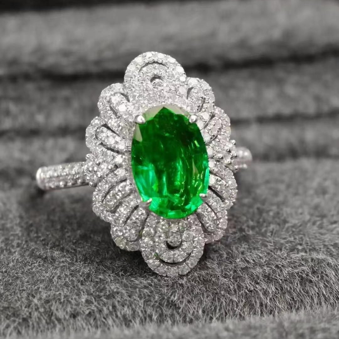 14k Gold 1.85 Ctw Vivid Green Natural Emerald & Diamond Ring - 3