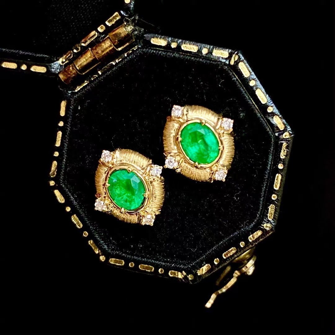 14k Gold 0.55 Ct Vivid Green Natural Emerald & Diamond Earrings - 2