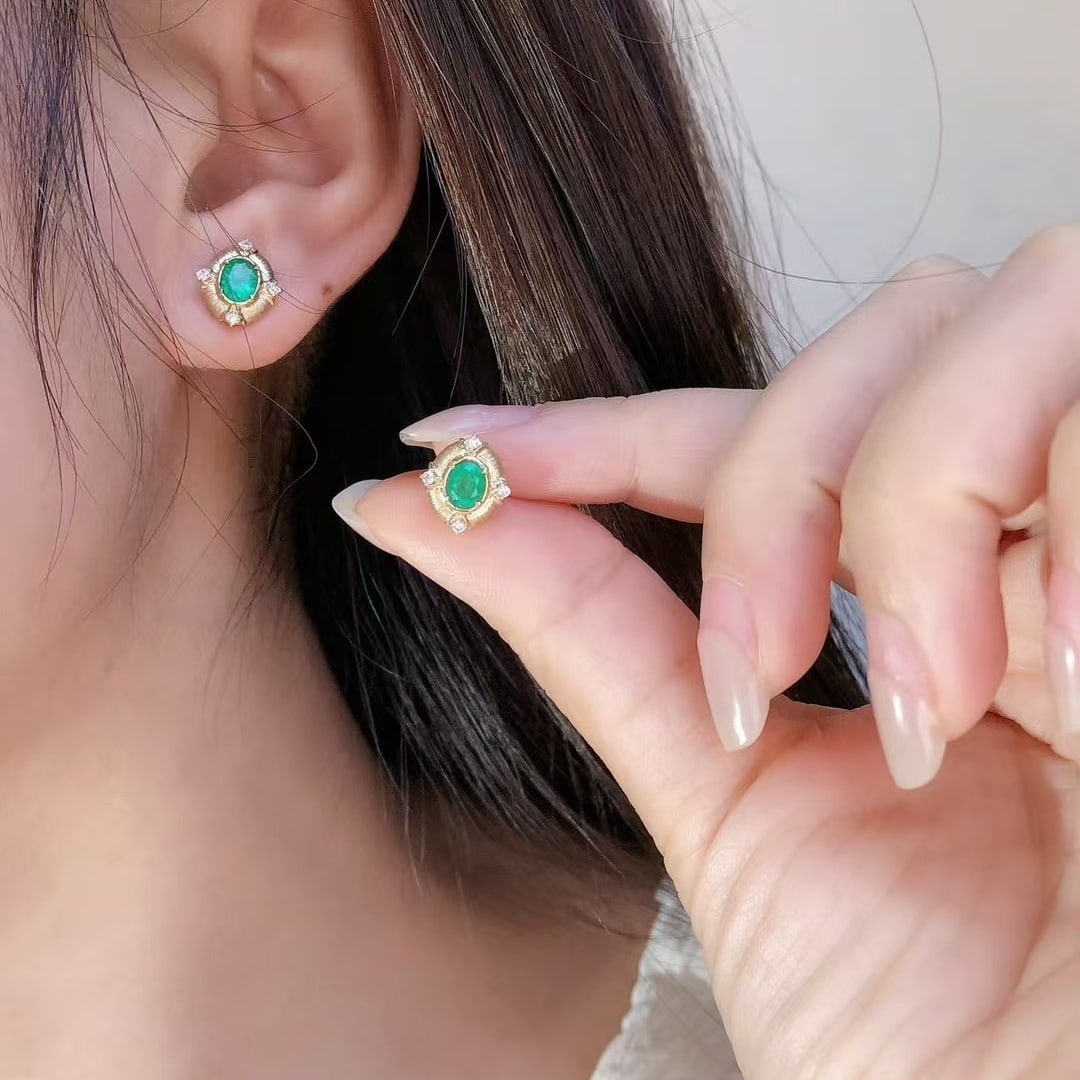 14k Gold 0.55 Ct Vivid Green Natural Emerald & Diamond Earrings - 5