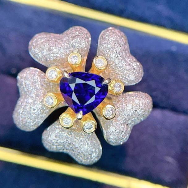 14k Gold 1.05 Ct Natural Sapphire & Diamond & Flowers Ring: Ref:230949129 // gold content:14k gold // ring size:7. 25us // // main gemstone:sapphire // shape:pear // carat weight:1. 05ct // color:royal blue // treatment:natural // // adjacent gemstone 2 : diam