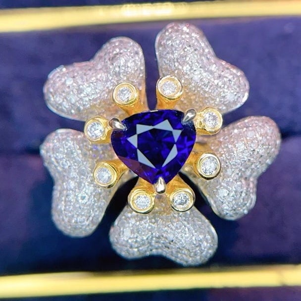14k Gold 1.05 Ct Natural Sapphire & Diamond & Flowers Ring - 2