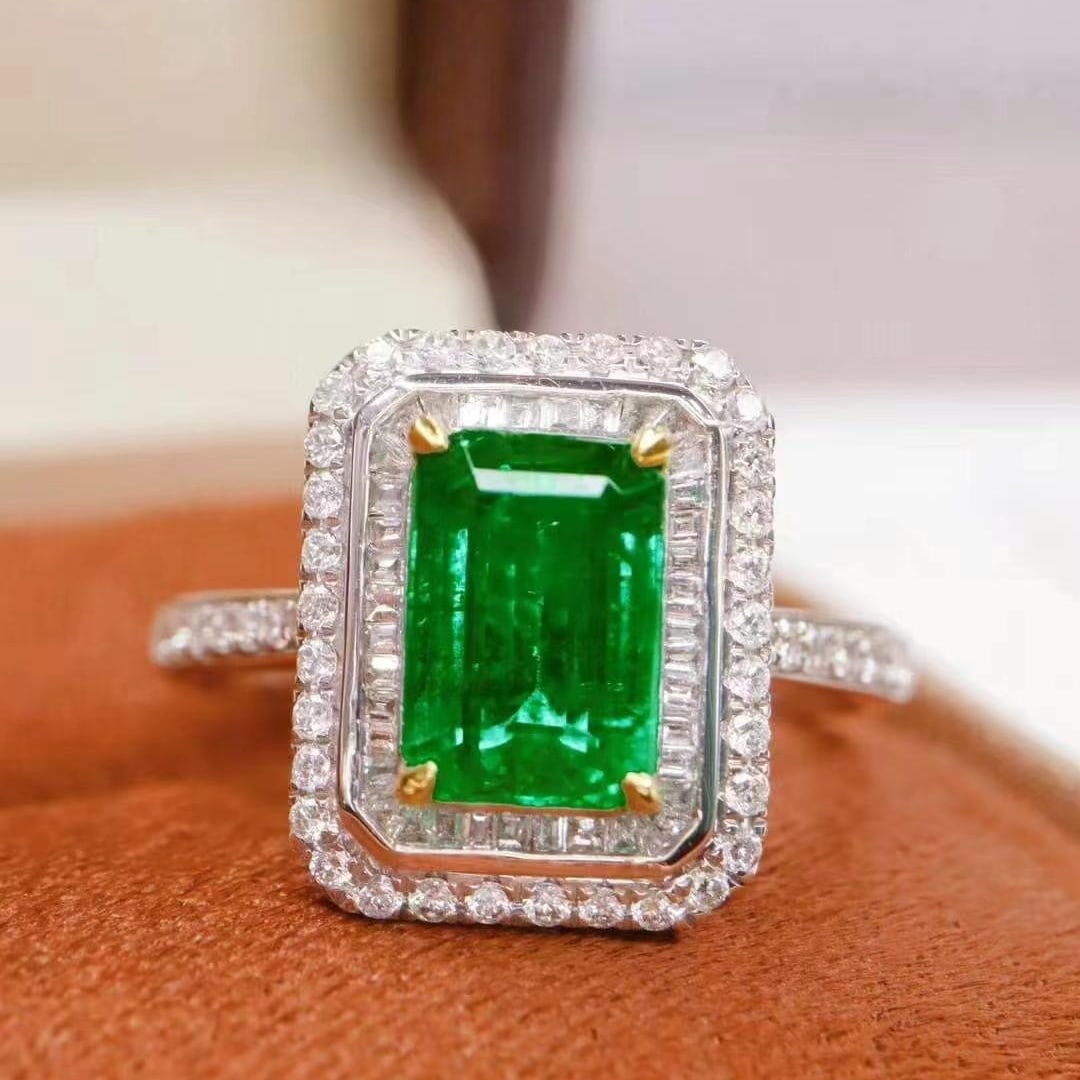 14k Gold 2.08 Ctw Vivid Green Natural Emerald & Diamond Ring: Ref:230949141 // gold content:14k gold // ring size:7. 25us // // main gemstone:emerald // shape:octagonal // carat weight:1. 63ct // color:vivid green // treatment:natural // // adjacent gemstone