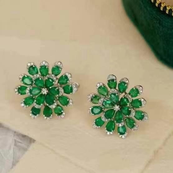 14k Gold 5.82 Ctw Natural Emerald & Diamond Earrings (1 of 9)