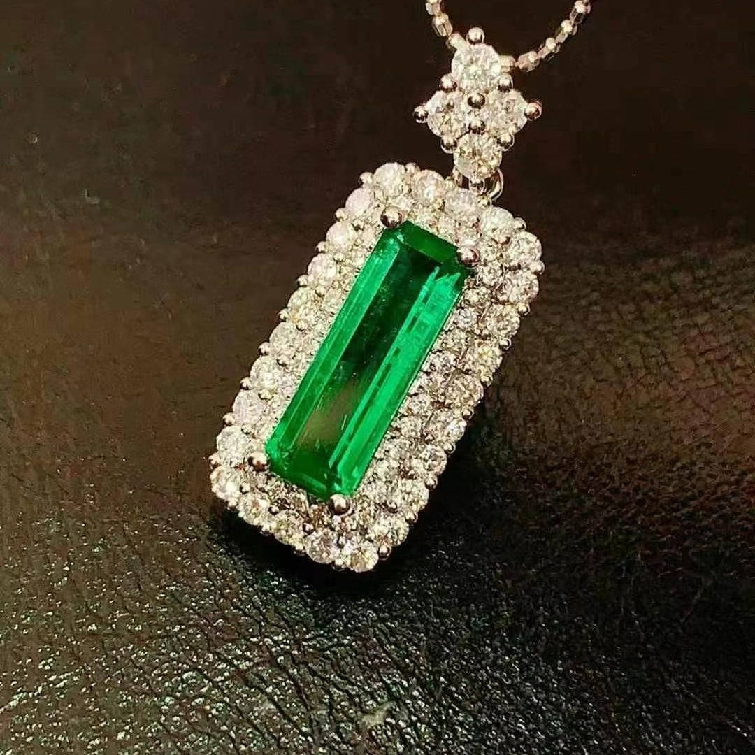 14k Gold 1.68 Ctw Vivid Green Natural Emerald & Diamond Pendant( Without Chain ) - 2
