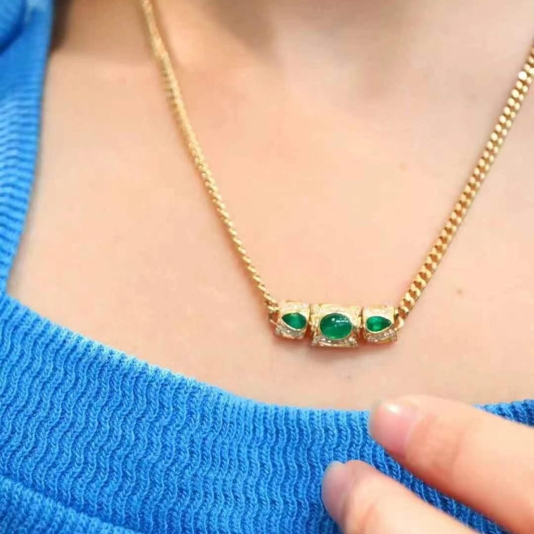 14k Gold 1.46 Ctw Vivid Green Natural Emerald & Diamond Necklace - 2