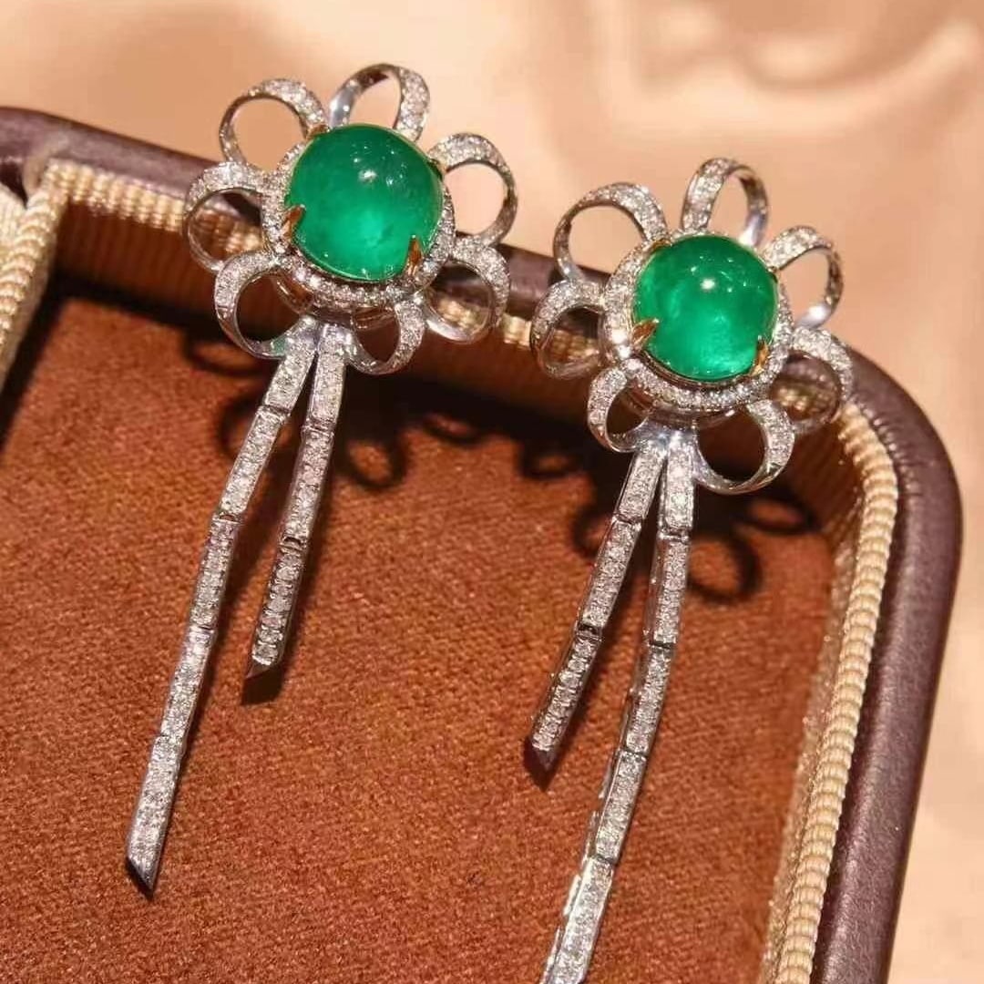 14k Gold 4.65 Ct Natural Emerald & Diamond Earrings - 3