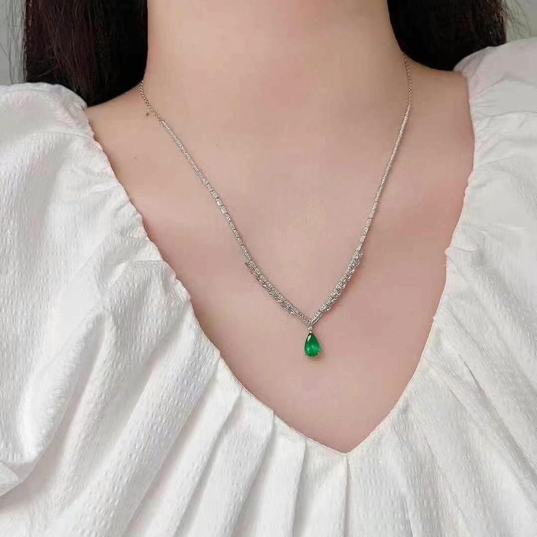 14k Gold 2.28 Ctw Vivid Green Natural Emerald & Diamond Necklace - 6
