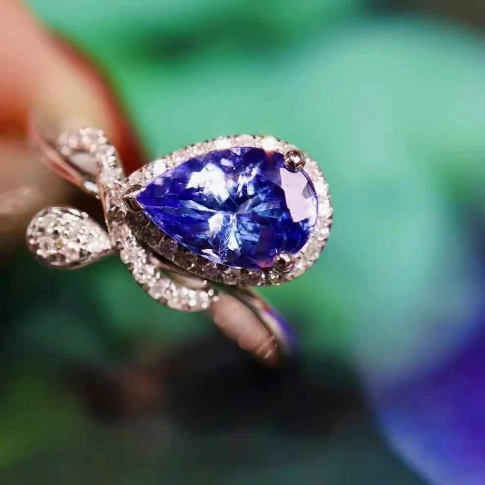 14k Gold 1 Ct Natural Tanzanite & Diamond Ring - 4