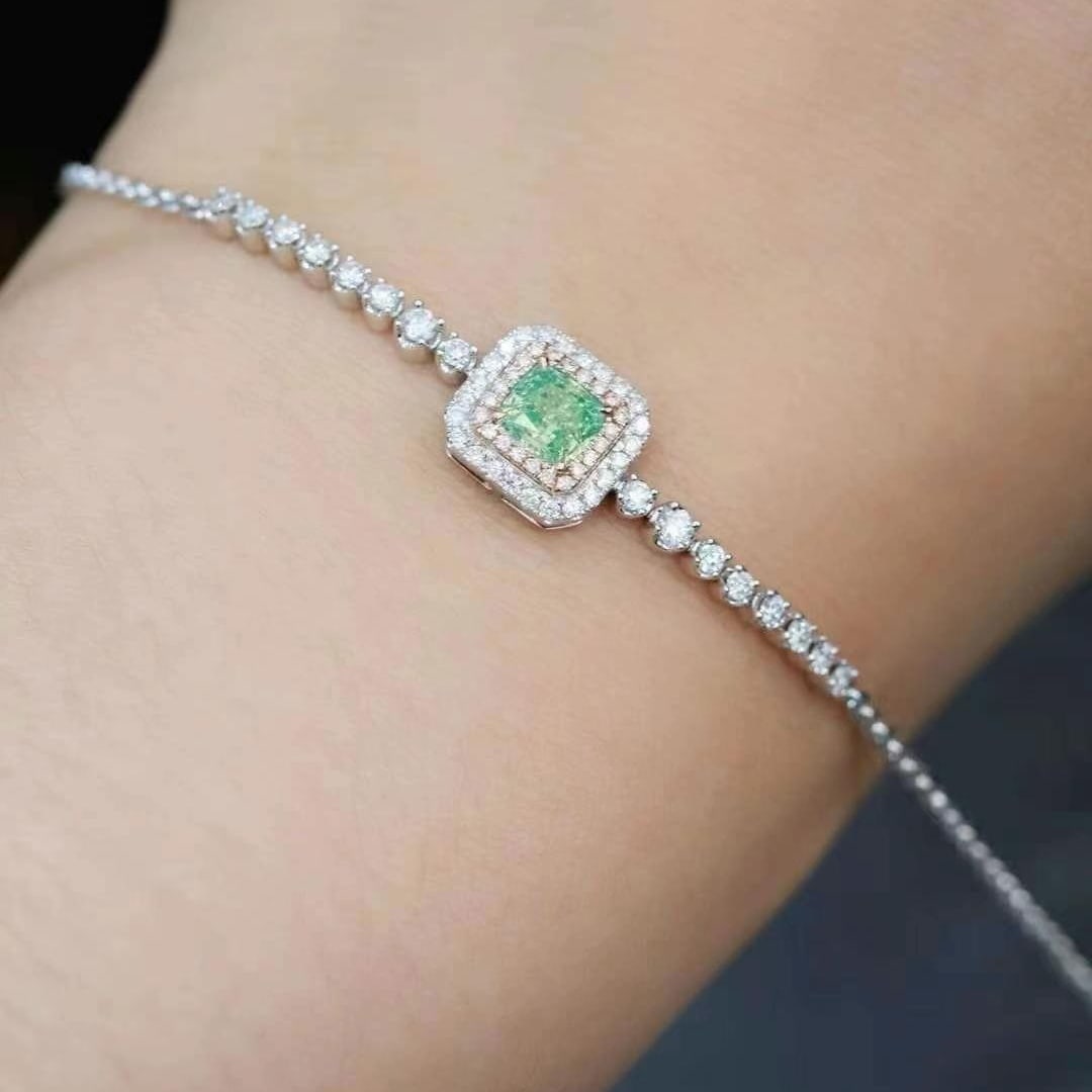 14k Gold 1.04 Ctw Natural Green Diamond & Diamond Bracelet - 2