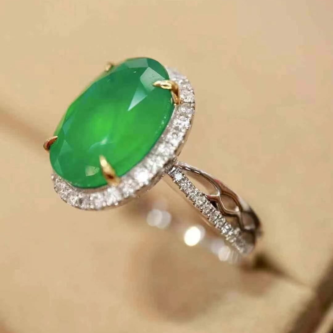 14k Gold 5.05 Ctw Vivid Green Natural Emerald & Diamond Ring - 7