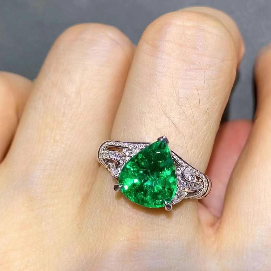 14k Gold 3.32 Ctw Vivid Green Natural Emerald & Diamond Ring - 3