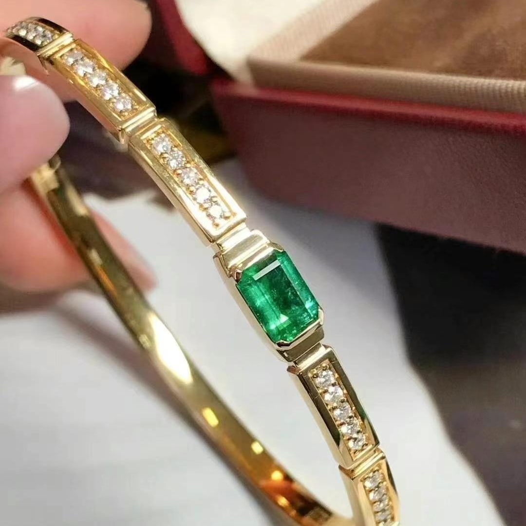 14k Gold 1.6 Ctw Natural Emerald & Diamond Bangle - 6