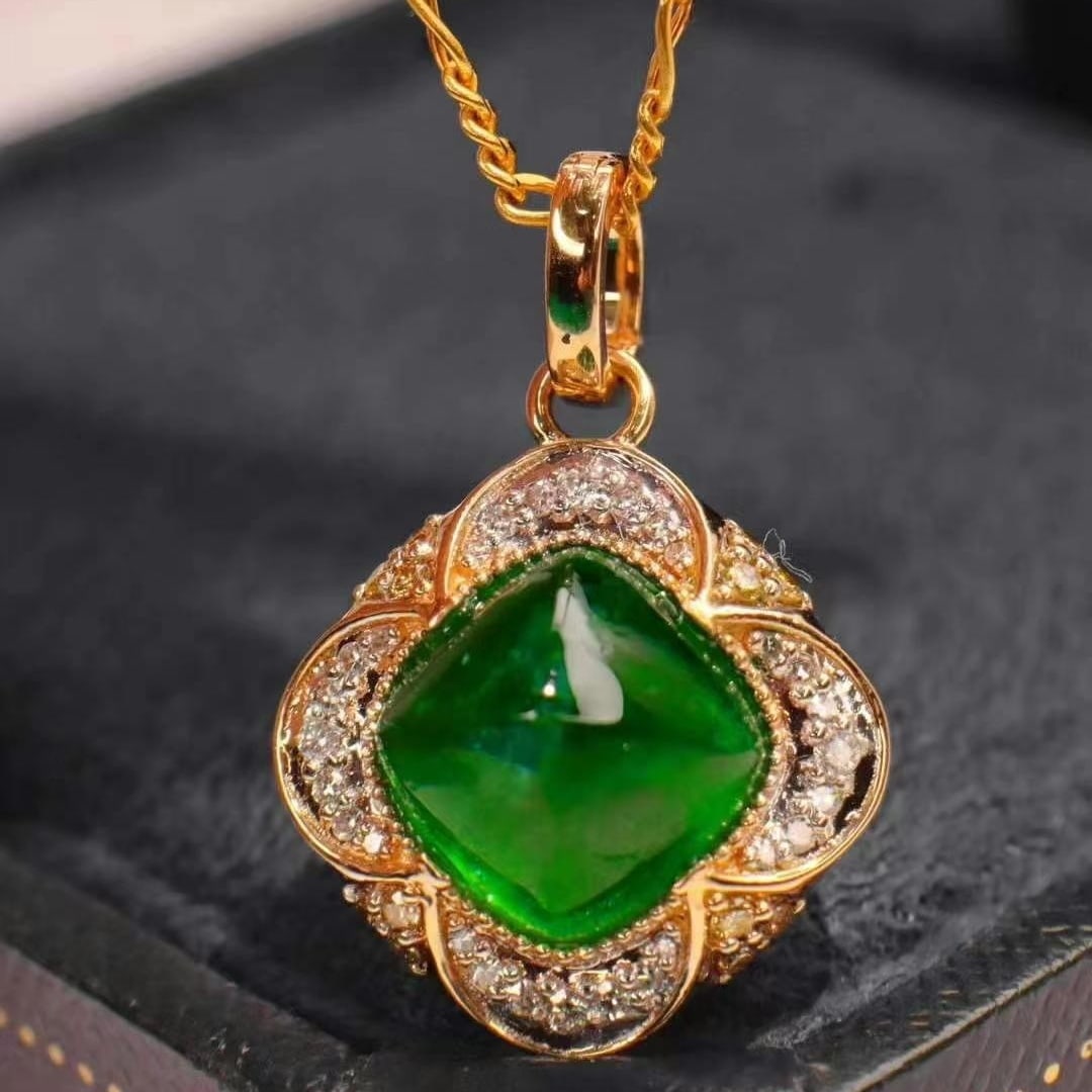14k Gold 4.20 Ctw Vivid Green Natural Emerald & Diamond Pendant( Without Chain ): Ref:230949248 // gold content:14k gold // main gemstone:emerald // shape:suger-loaf // carat weight:4ct // color:vivid green // treatment:natural // // adjacent gemstone 2 : diamond // shape:round //