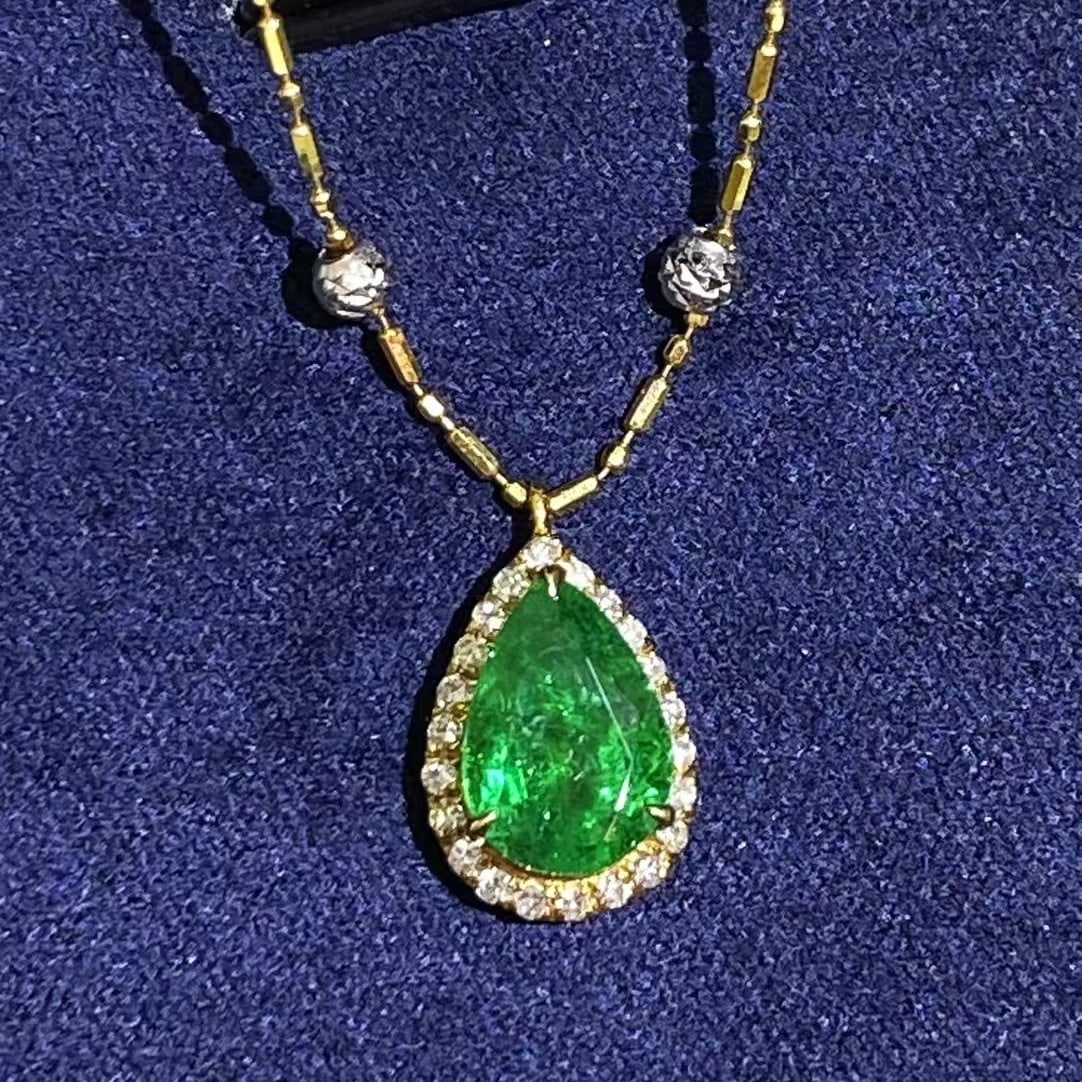 14k Gold 1.31 Ct Natural Emerald & Diamond Necklace (1 of 5)