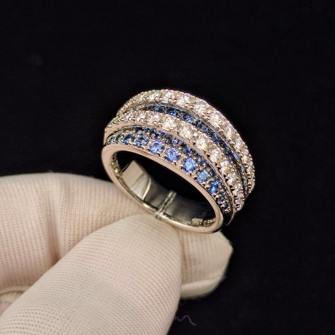 14k Gold 2.01 Ctw Natural Sapphire & Diamond Ring: Ref:230950022 // gold content:14k gold // ring size:7. 25us // // main gemstone:sapphire // shape:round // carat weight:1. 23ct // color:blue // treatment:natural // cut grade:g // // adjacent