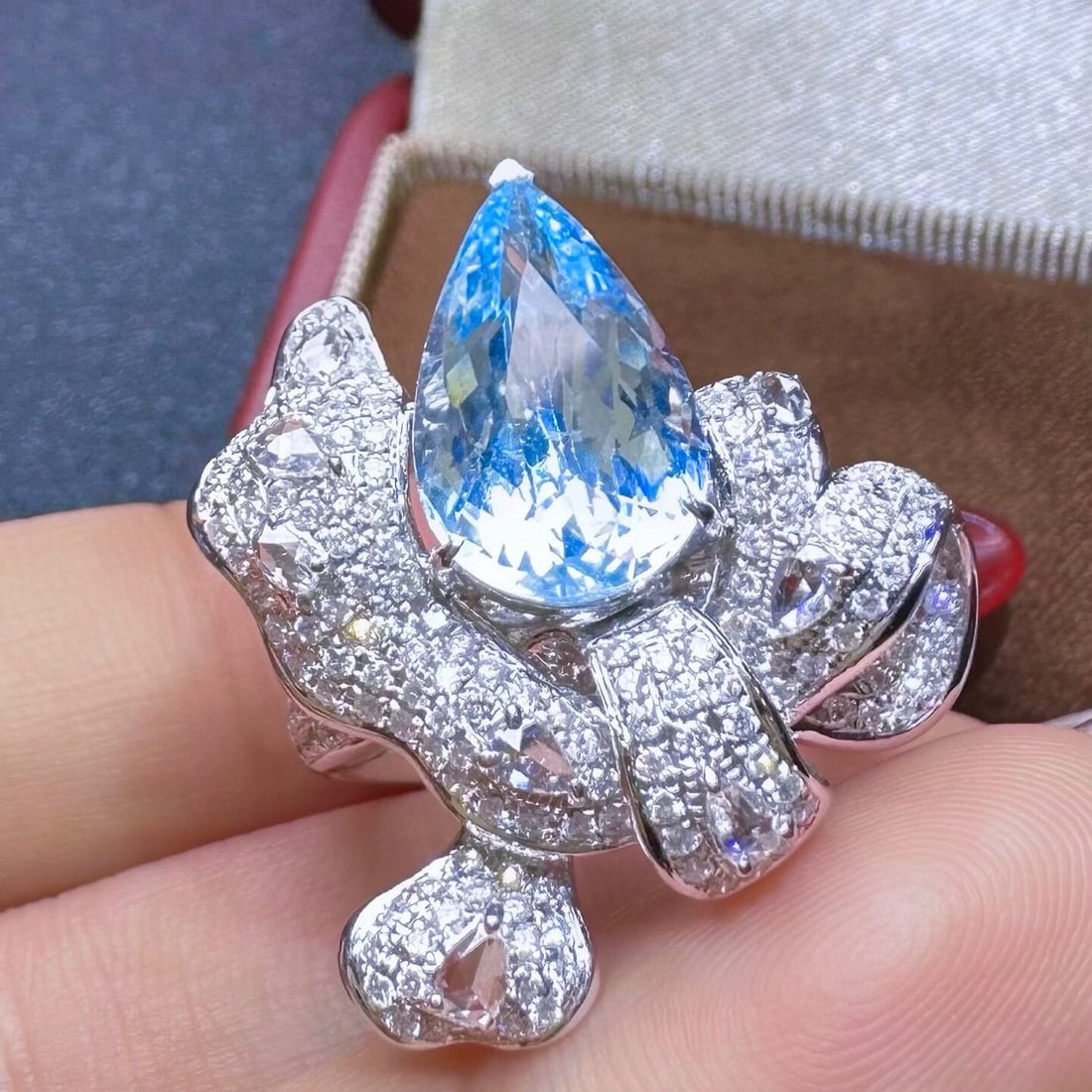 14k Gold 4.70 Ctw Natural Aquamarine & Diamond Ring - 2