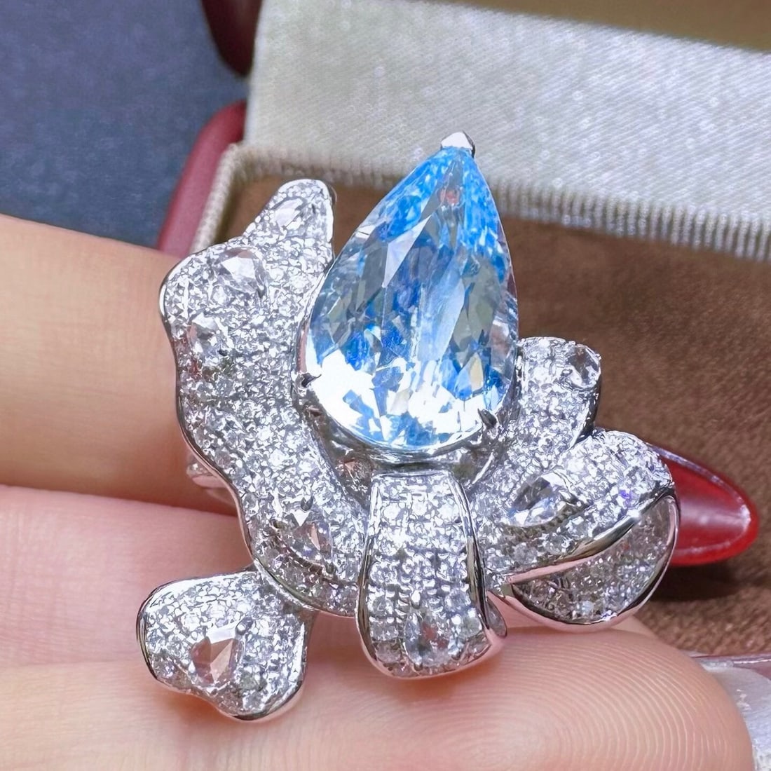 14k Gold 4.70 Ctw Natural Aquamarine & Diamond Ring - 3