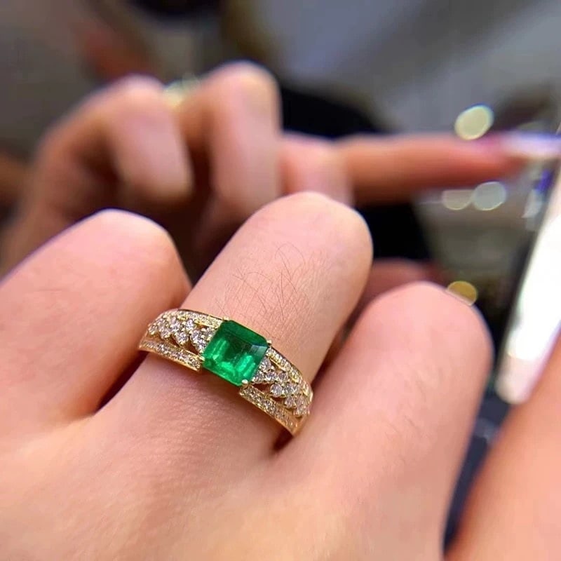 14k Gold 0.75 Ct Vivid Green Natural Emerald & Diamond Ring - 2