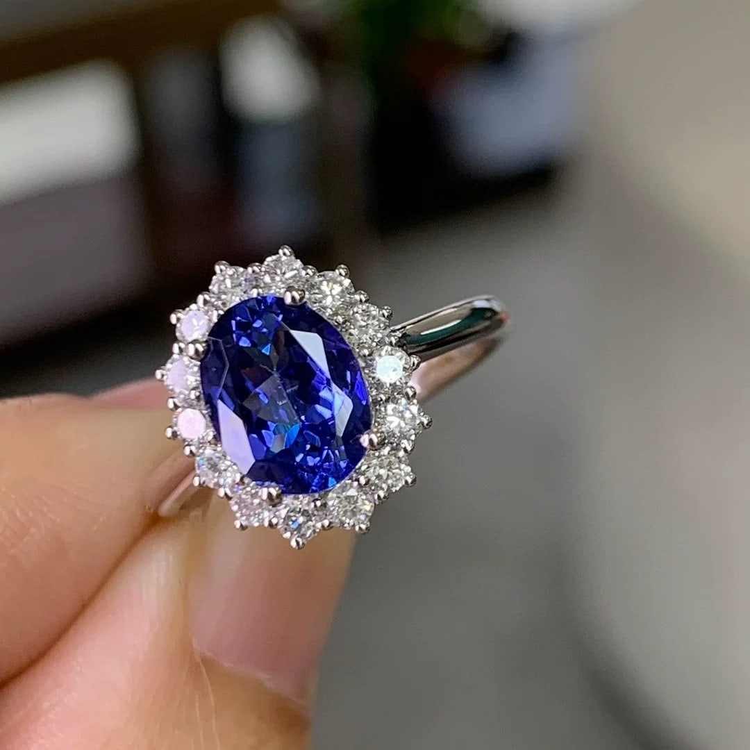 14k Gold 2.14 Ctw Natural Tanzanite & Diamond Ring - 3