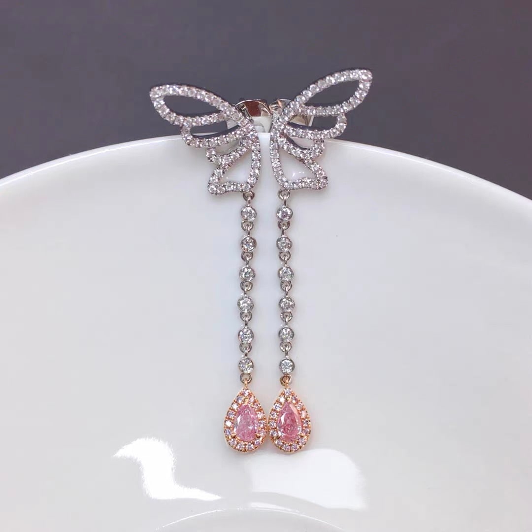 14k Gold 0.74 Ctw Natural Pink Diamond & Diamond Earrings: Ref:230950043 // gold content:14k gold // main gemstone:pink diamond // shape:pear // carat weight:0. 3ct // color:pink // treatment:natural // // adjacent gemstone 2 : diamond // shape:round //