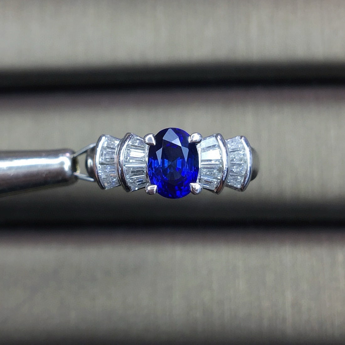 14k Gold 1.67 Ctw Natural Sapphire & Diamond Ring: Ref:230950057 // gold content:14k gold // ring size:7. 25us // // main gemstone:sapphire // shape:oval // carat weight:1. 17ct // color:royal blue // treatment:natural // // adjacent gemstone 2 :