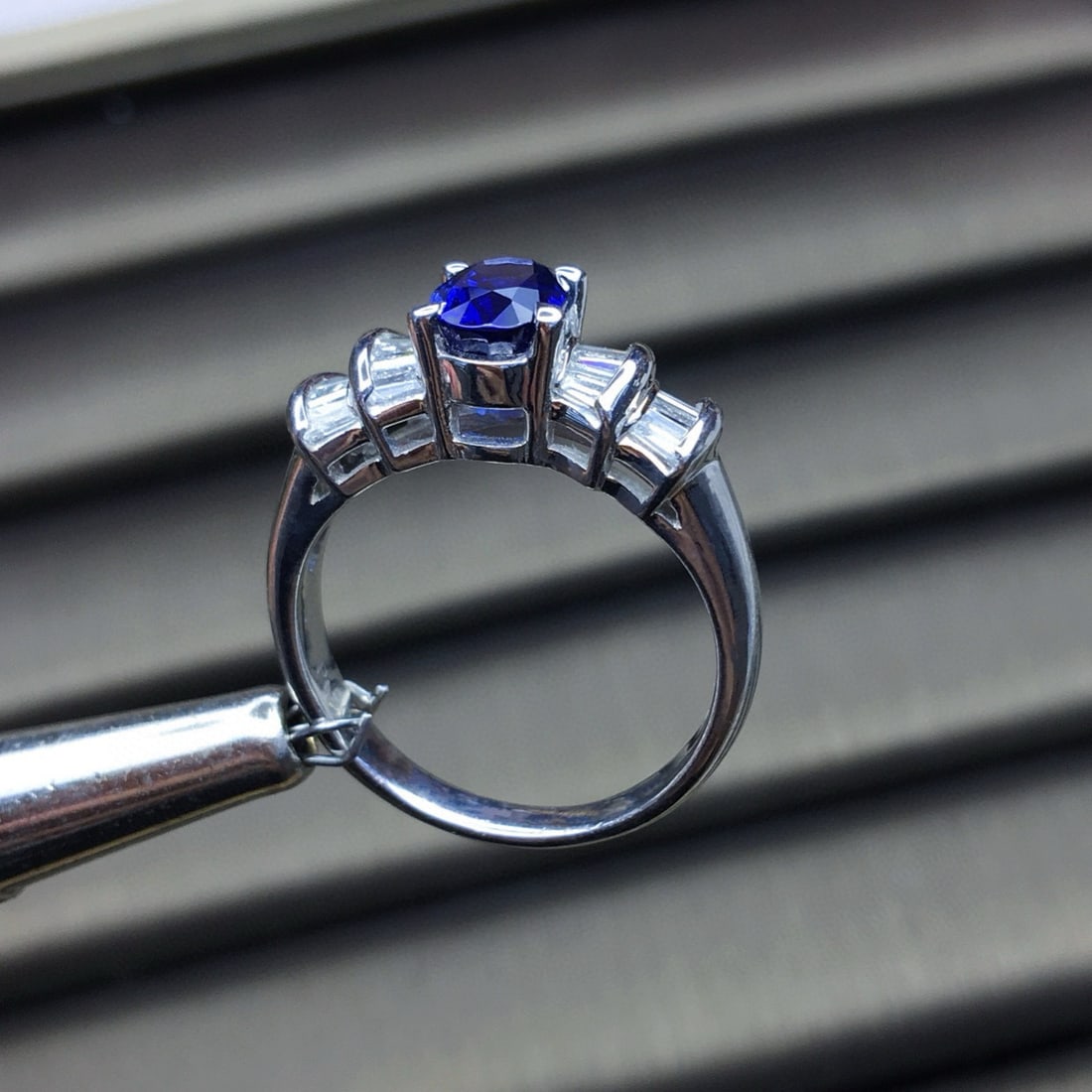 14k Gold 1.67 Ctw Natural Sapphire & Diamond Ring - 4