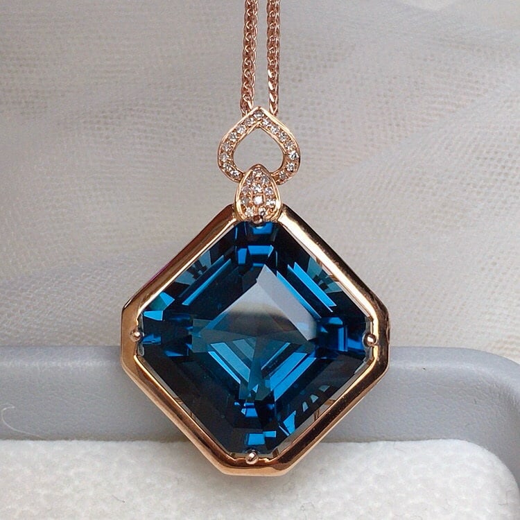 14k Gold 17.60 Ct Natural Topaz & Diamond Pendant( Without Chain ) - 6