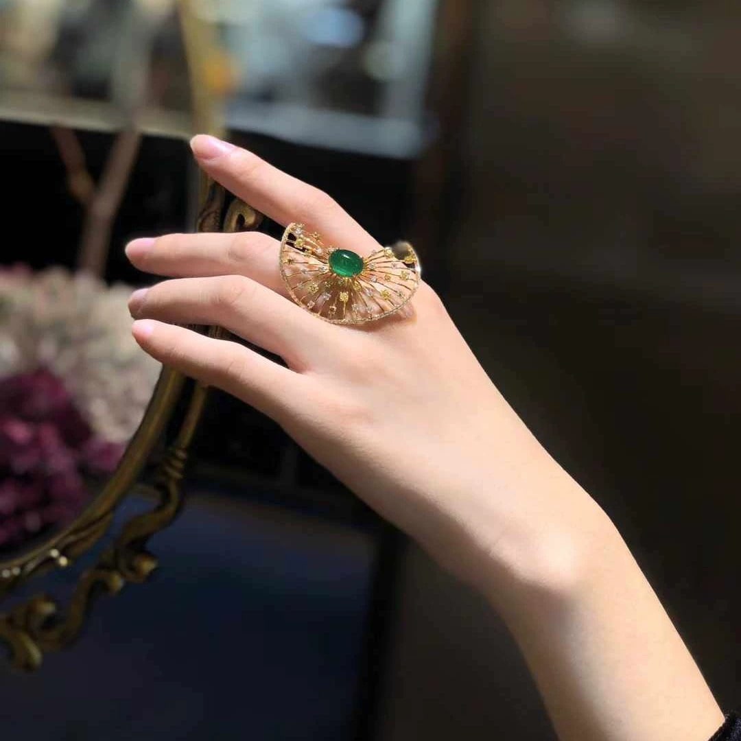 14k Gold 3 Ct Vivid Green Natural Emerald & Diamond Ring - 4