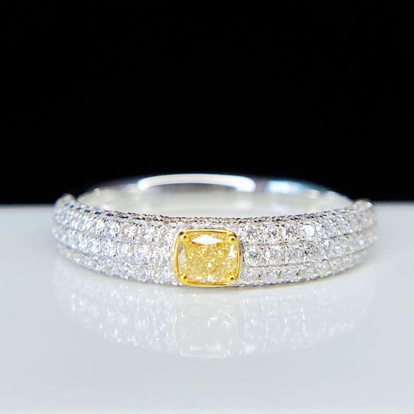 14k Gold 0.61 Ctw Natural Yellow Diamond & Diamond Ring (1 of 5)