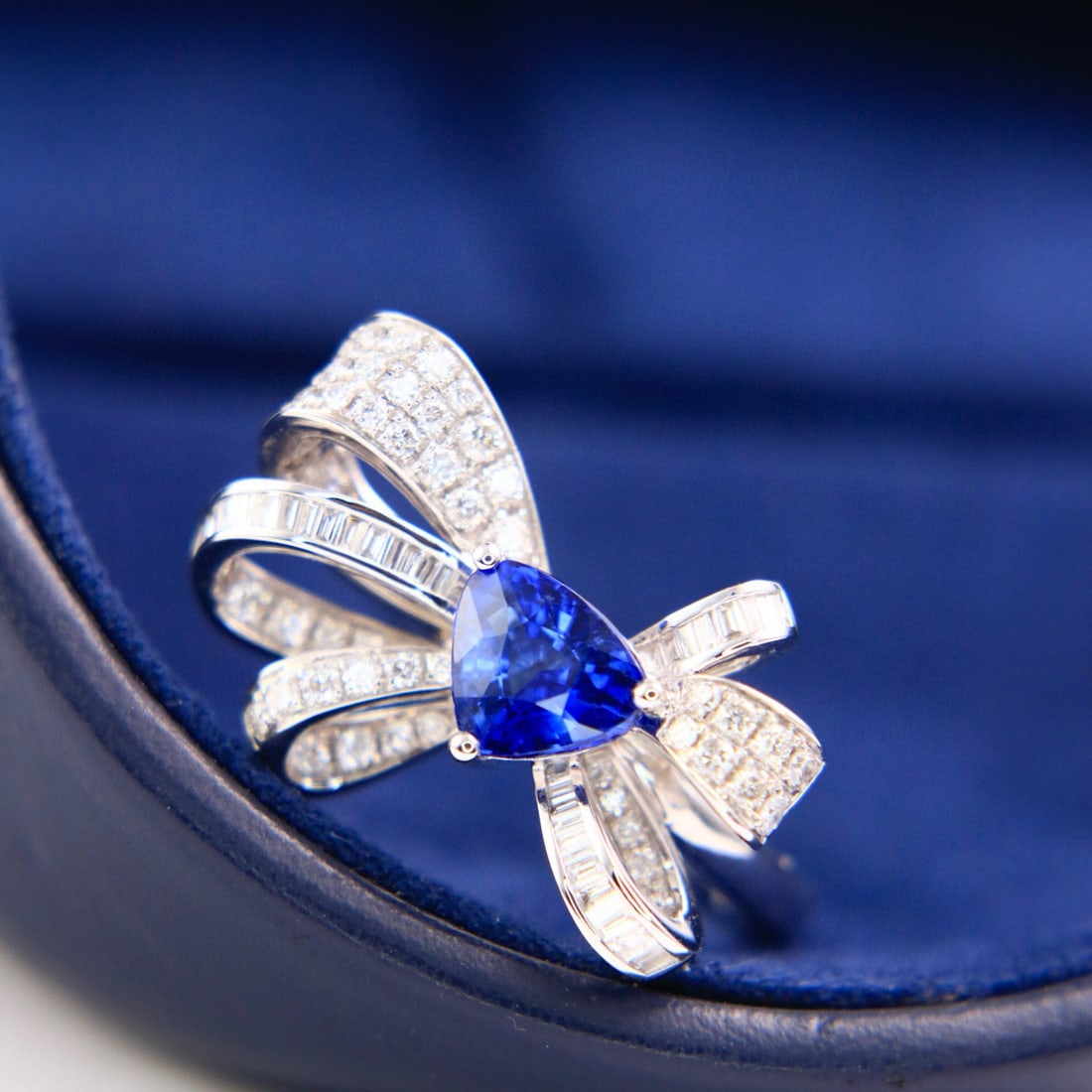 14k Gold 2.53 Ctw Natural Sapphire & Diamond Ring - 3