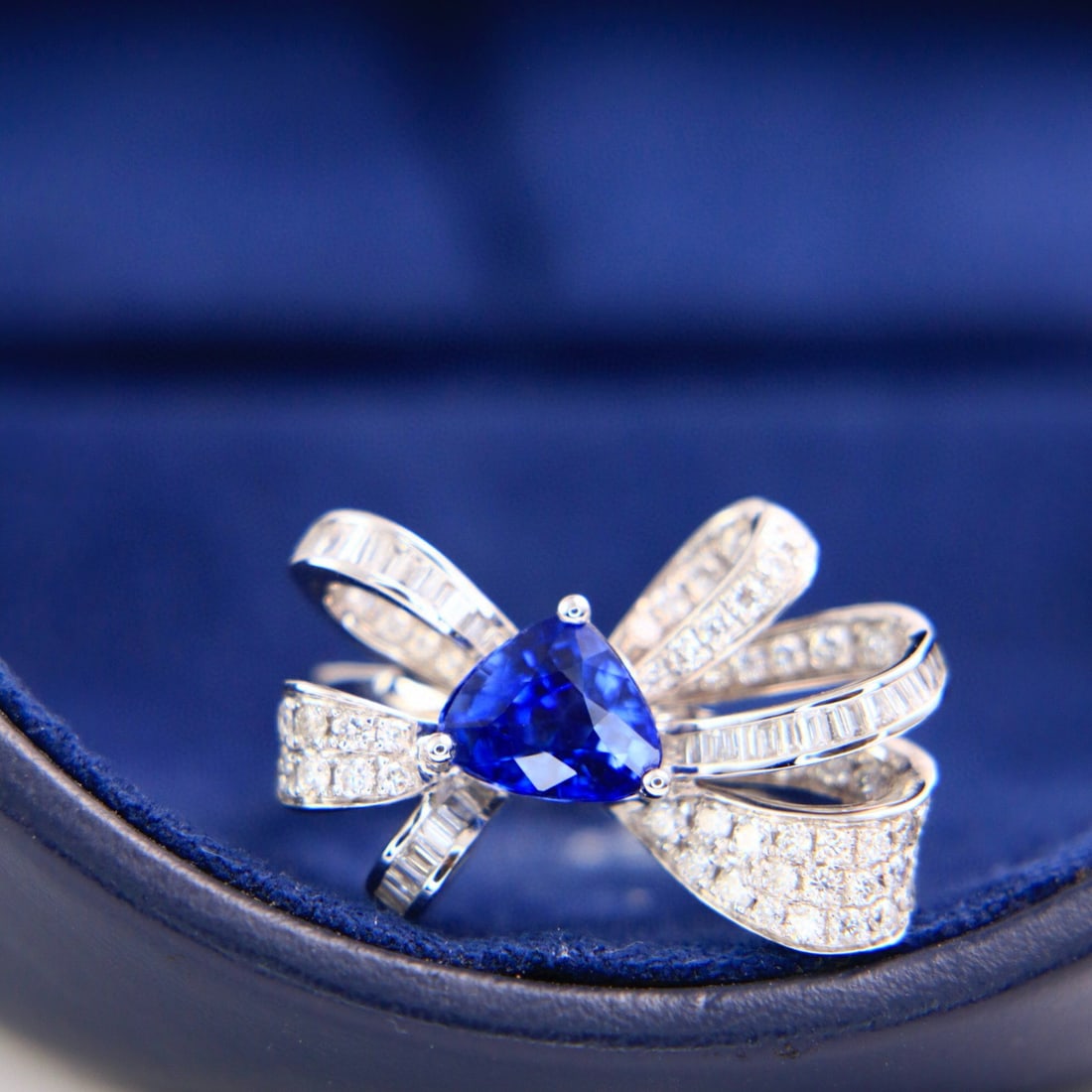 14k Gold 2.53 Ctw Natural Sapphire & Diamond Ring - 4