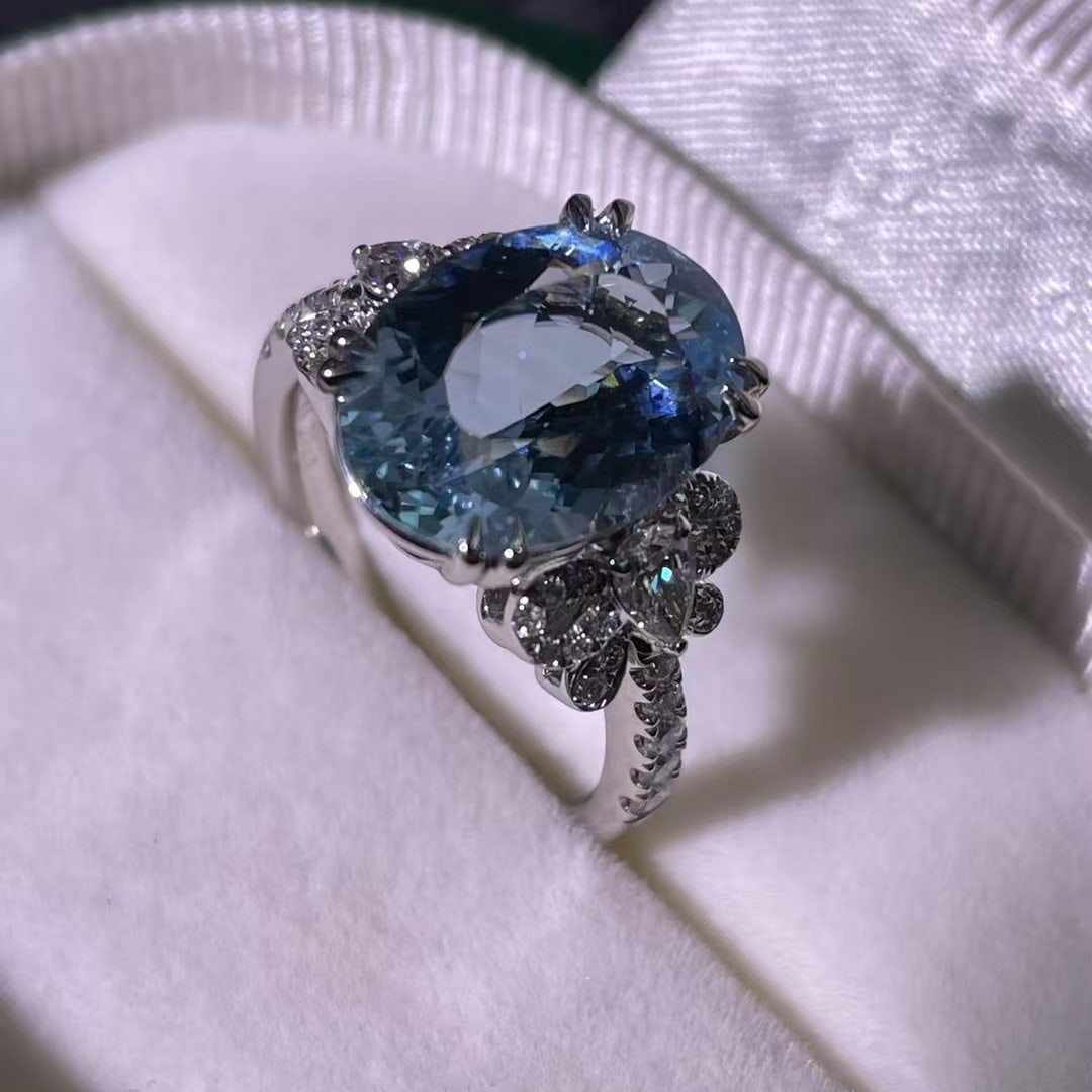 14k Gold 4.80 Ctw Natural Aquamarine & Diamond Ring - 2