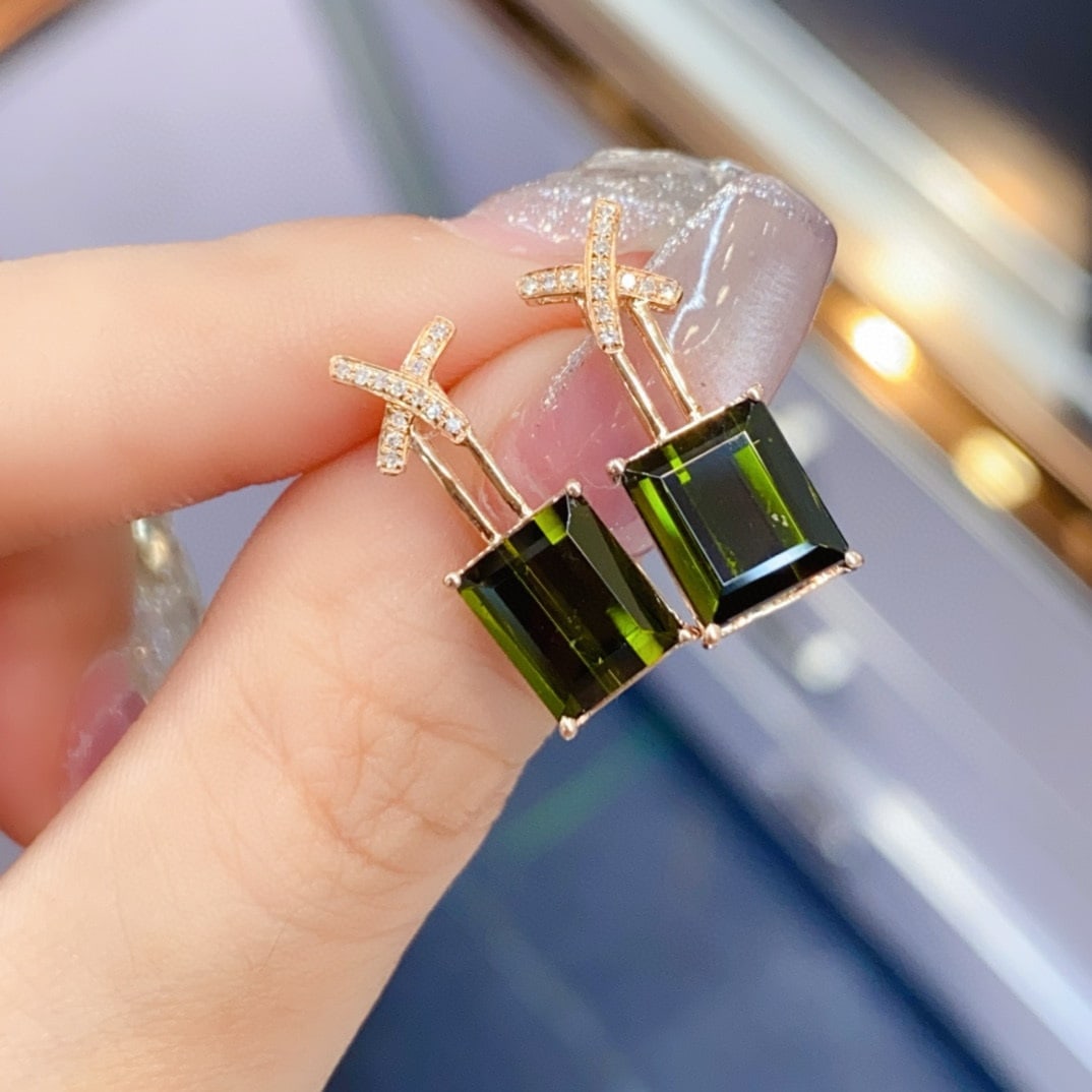 14k Gold 4.58 Ctw Natural Tourmaline & Diamond Earrings: Ref:230950117 // gold content:14k gold // main gemstone:tourmaline // shape:octagonal // carat weight:4. 5ct // color:green // treatment:natural // // adjacent gemstone 2 : diamond // number of