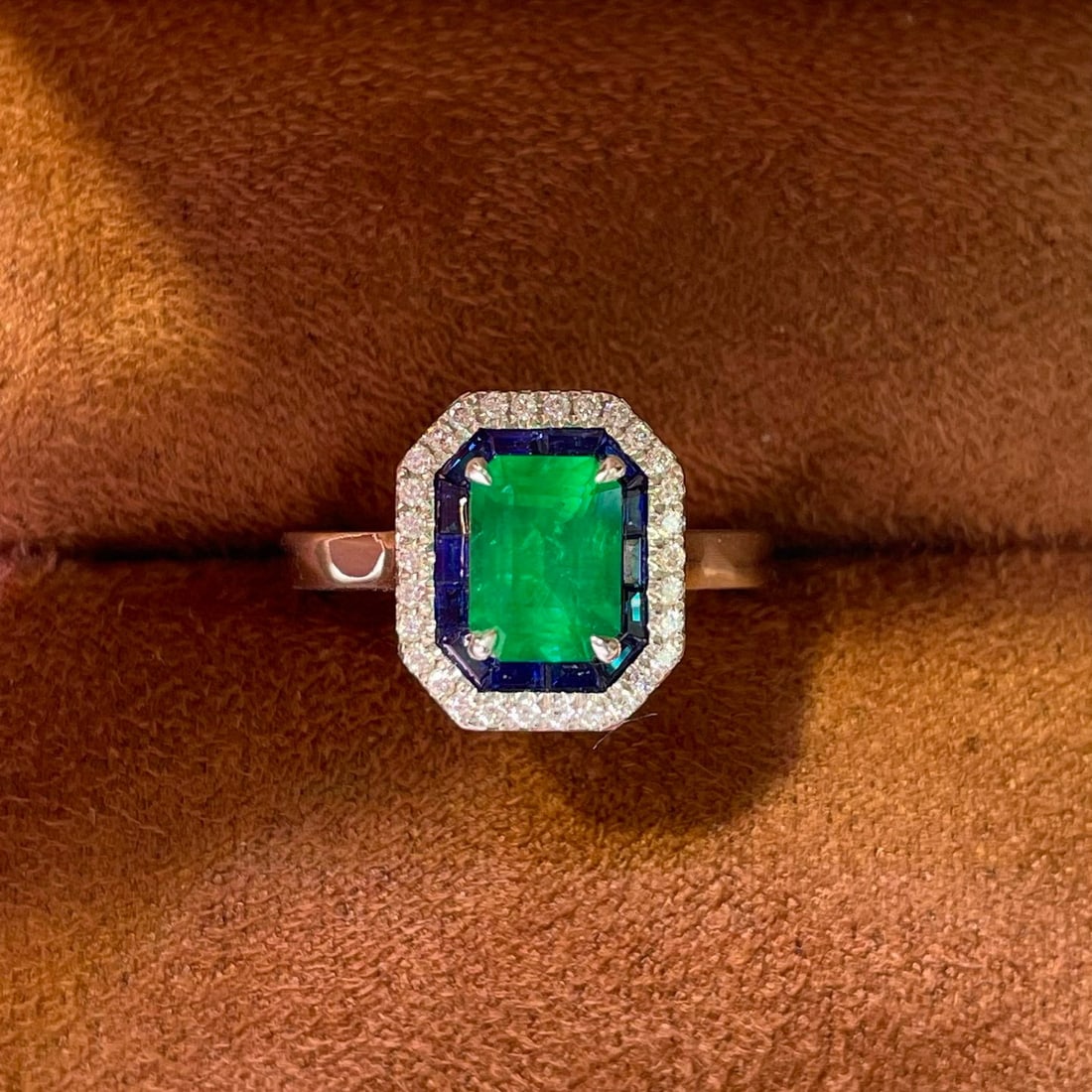 14k Gold 1.33 Ctw Vivid Green Natural Emerald & Diamond Ring - 3