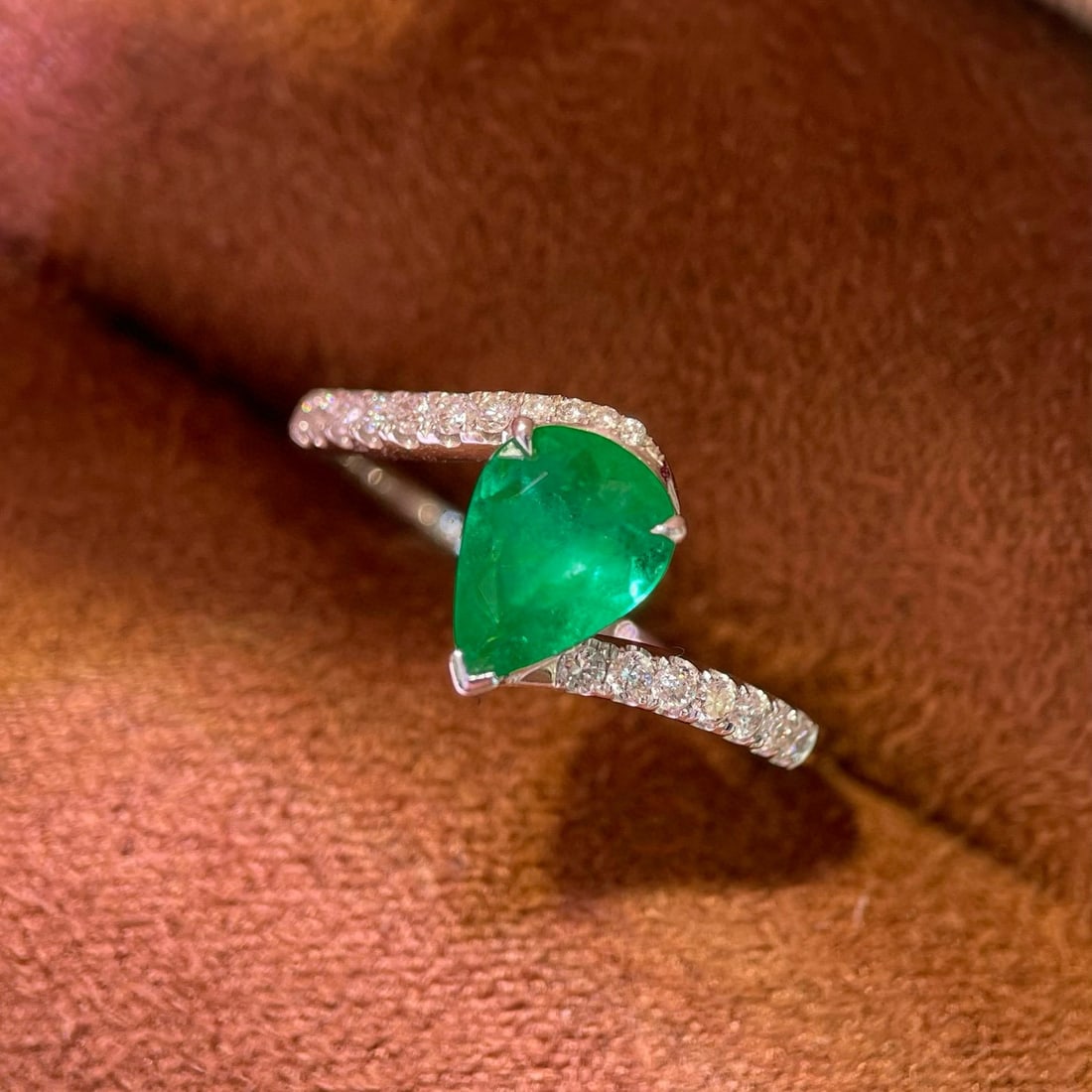 14k Gold 1.10 Ctw Natural Emerald & Diamond Ring - 3