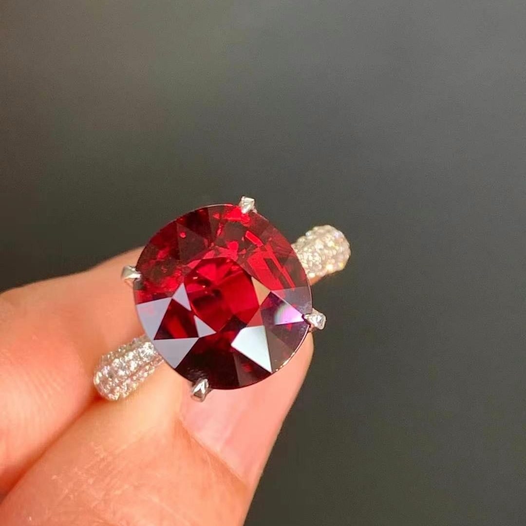 14k Gold 6.25 Ctw Natural Tourmaline & Diamond Ring: Ref:230950132 // gold content:14k gold // ring size:7. 25us // // main gemstone:tourmaline // shape:oval // carat weight:5. 28ct // color:red // treatment:natural // // adjacent gemstone 2 :
