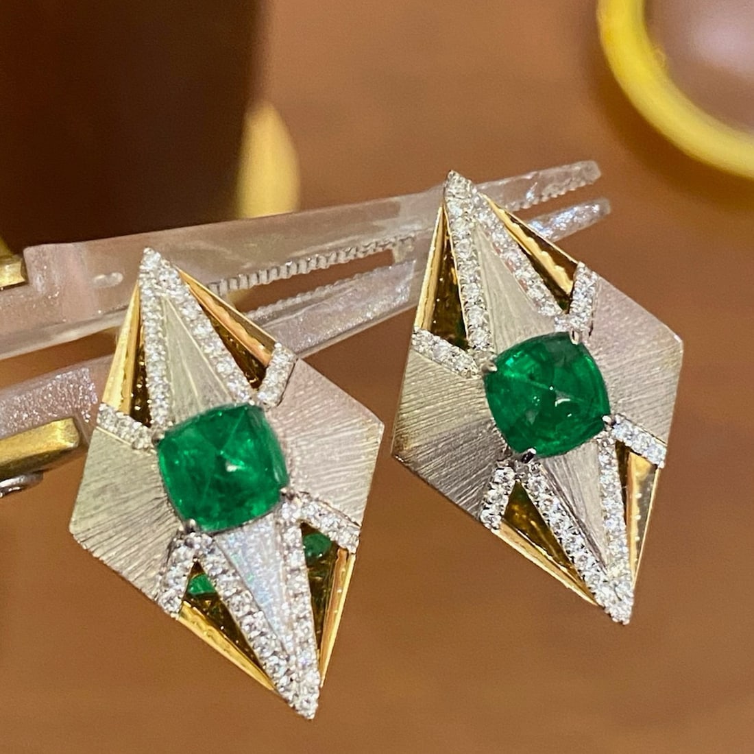 14k Gold 1.21 Ctw Vivid Green Natural Emerald & Diamond Earrings - 4