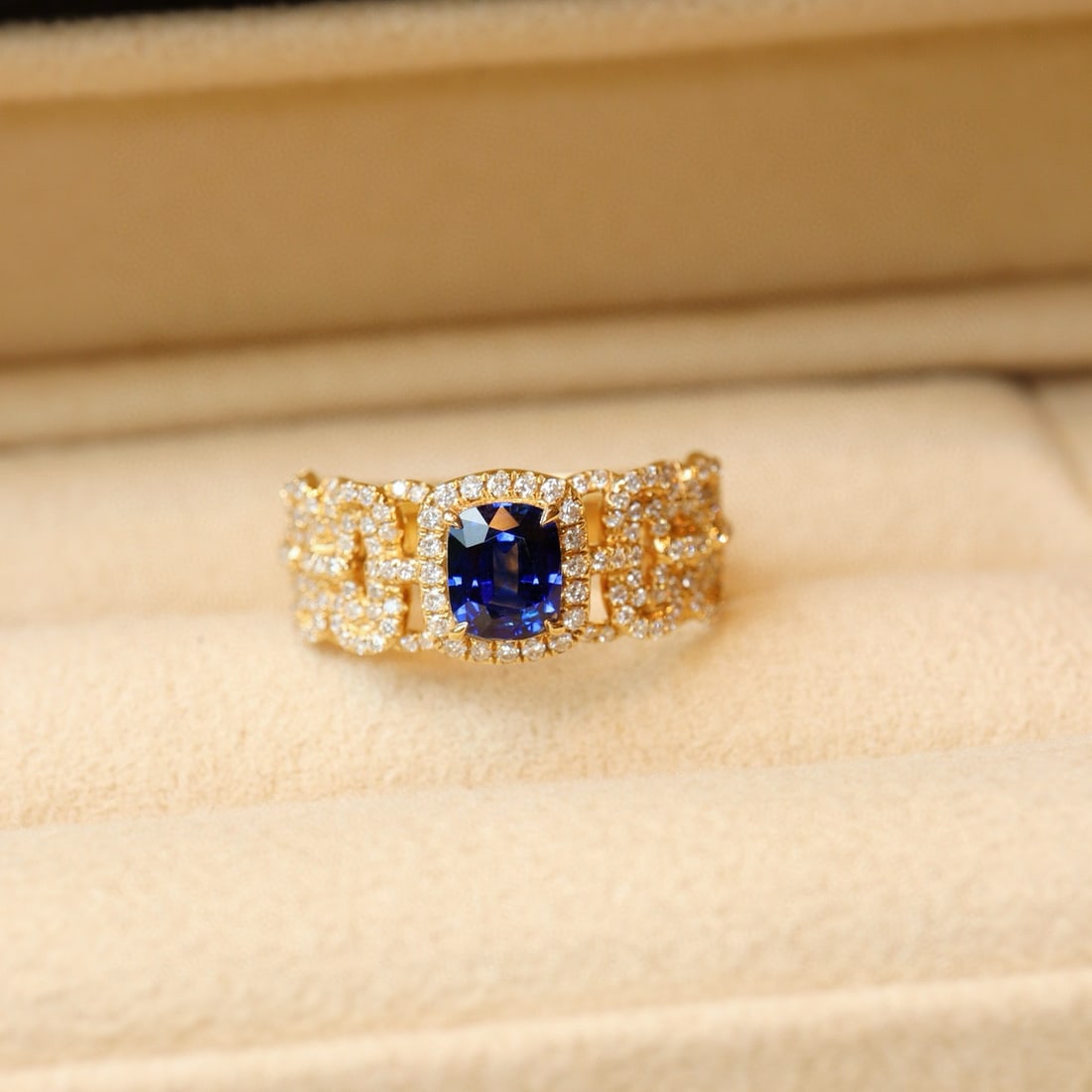 14k Gold 1.12 Ctw Natural Sapphire & Diamond Ring: Ref:230950140 // gold content:14k gold // ring size:7. 25us // // main gemstone:sapphire // shape:cushion // carat weight:0. 7ct // color:royal blue // treatment:natural // // adjacent gemstone 2