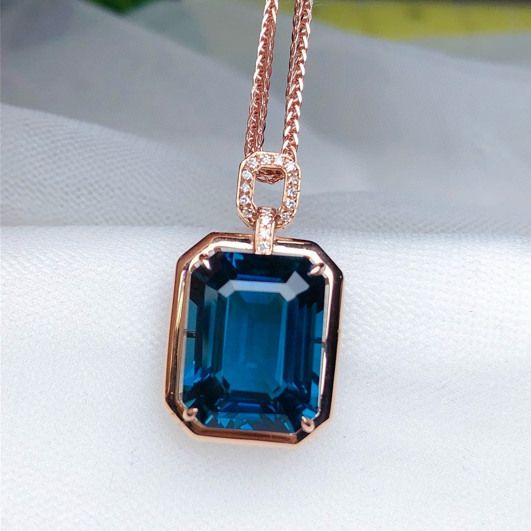 14k Gold 9.15 Ct Natural Topaz & Diamond Pendant( Without Chain ) - 4