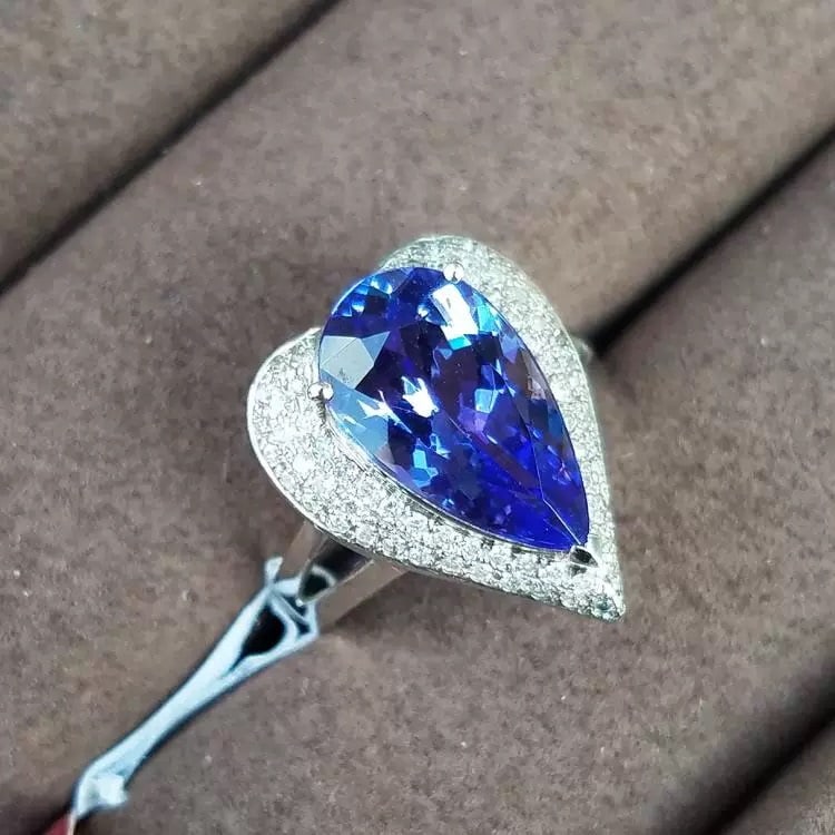 14k Gold 7.0 Ct Natural Tanzanite & Diamond Ring - 3