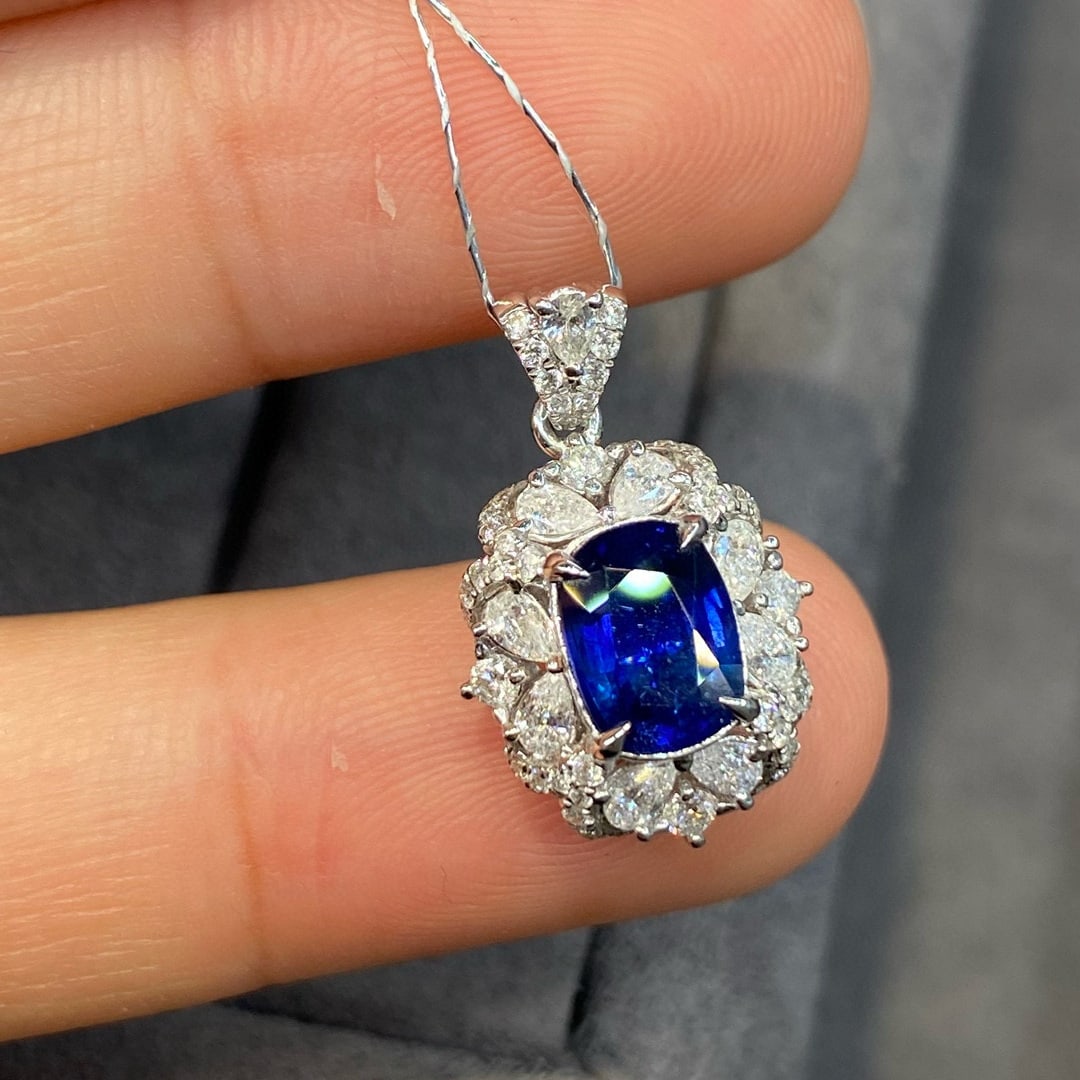 14k Gold 2.27 Ctw Vivid Blue Natural Sapphire & Diamond Pendant( Without Chain ): Ref:230950150 // gold content:14k gold // main gemstone:sapphire // shape:cushion // carat weight:1. 58ct // color:vivid blue // treatment:natural // // adjacent gemstone 2 : diamond //