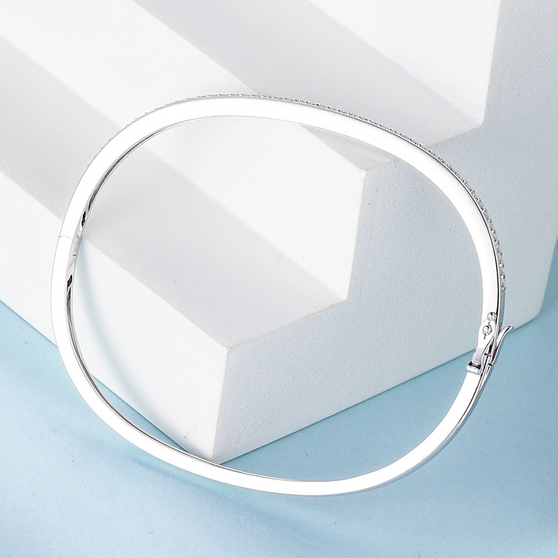 14k Gold 0.35 Ct Natural H Diamond Bangle - 2